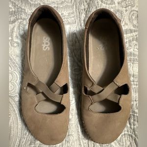 SAS Women’s size 9.5. Crissy- color: Praline. Excellent condition.